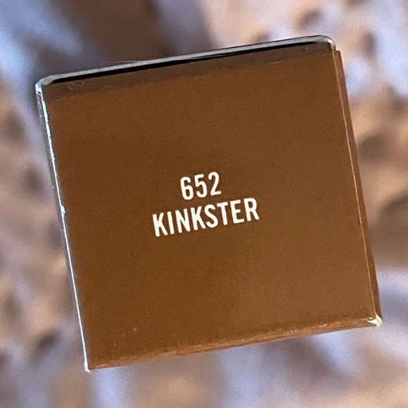 M.A.C. Kinkster - Matte Lipstick - Picture 5 of 8